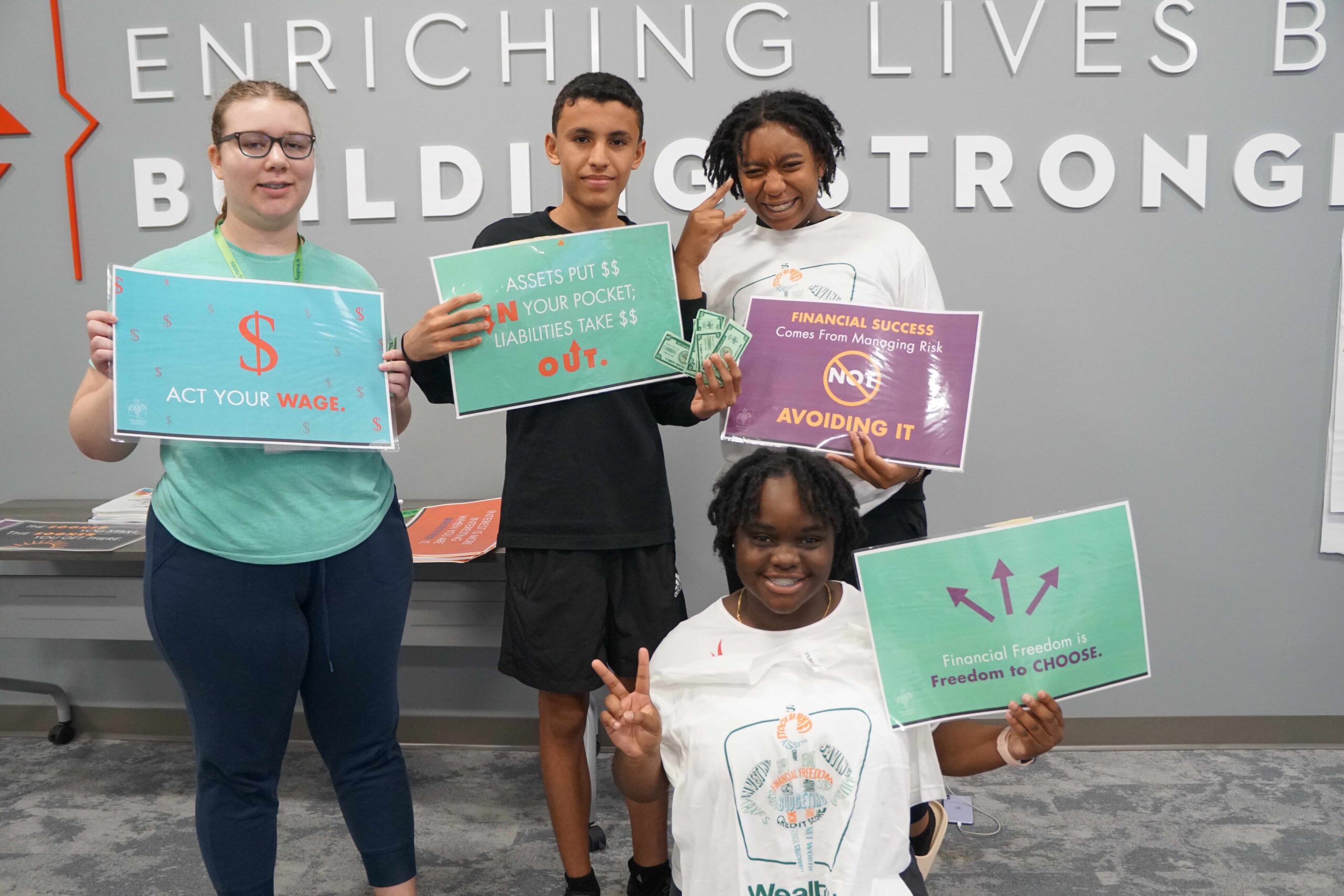 Student group photo emory 2024